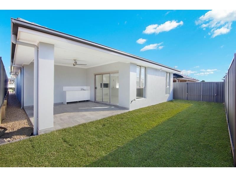 4 Bushpea Ave, Denham Court NSW 2565