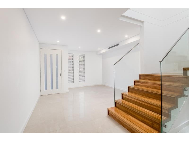 32A Park Rd, Carlton NSW 2218