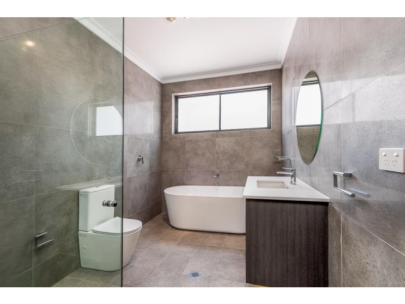 32A Park Rd, Carlton NSW 2218