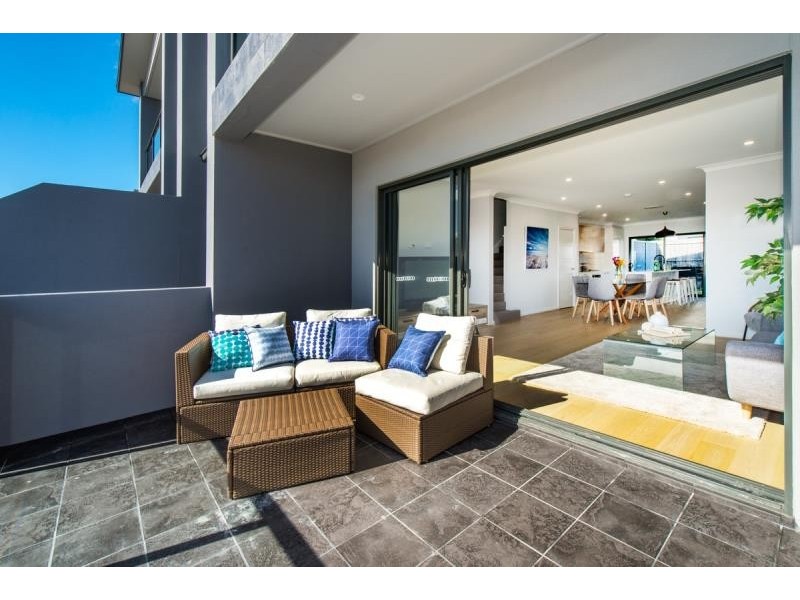 33 Yarra Rd, Phillip Bay NSW 2036