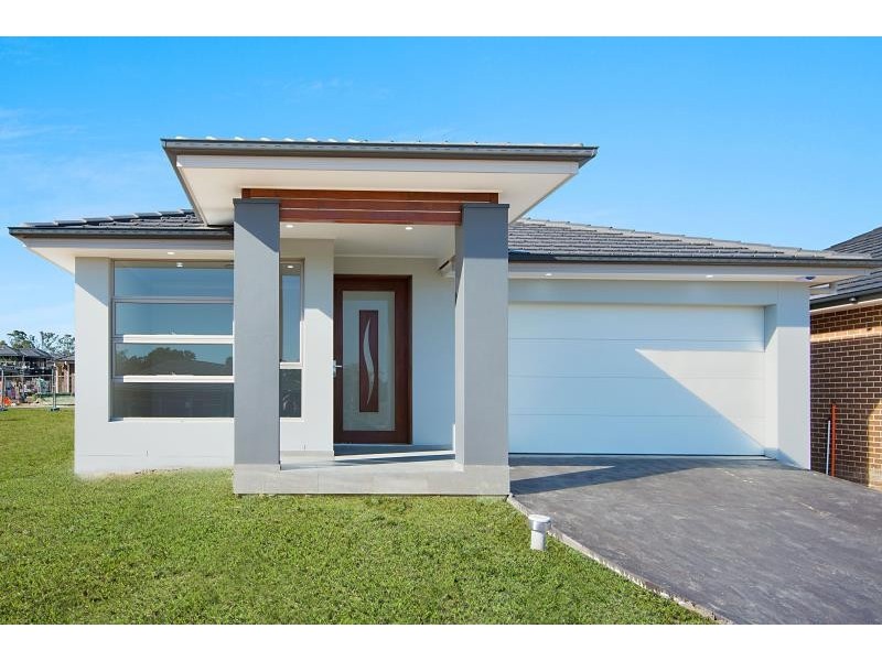 4 Uniform St, Leppington NSW 2179