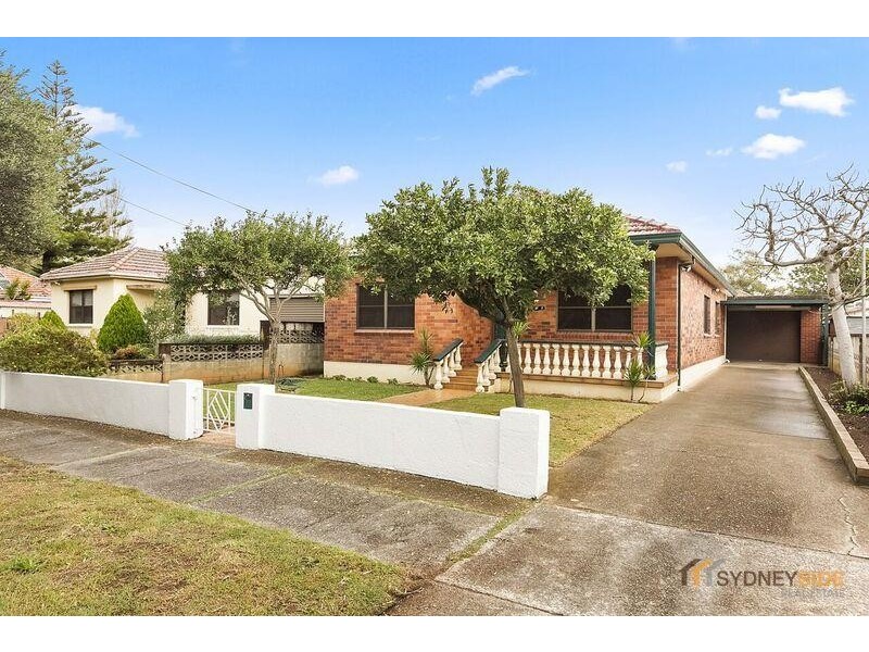 18 Henry Kendall Cres, Mascot NSW 2020