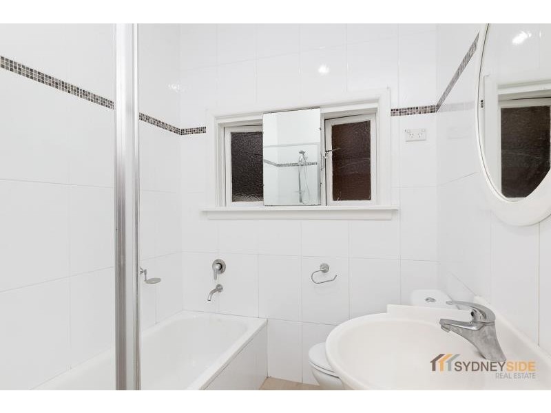 18 Henry Kendall Cres, Mascot NSW 2020