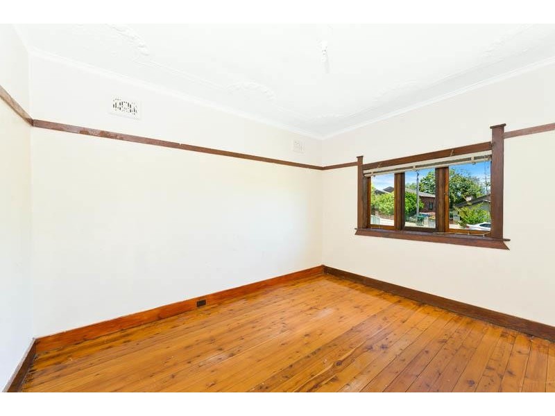 11 Douglas Avenue, Chatswood NSW 2067