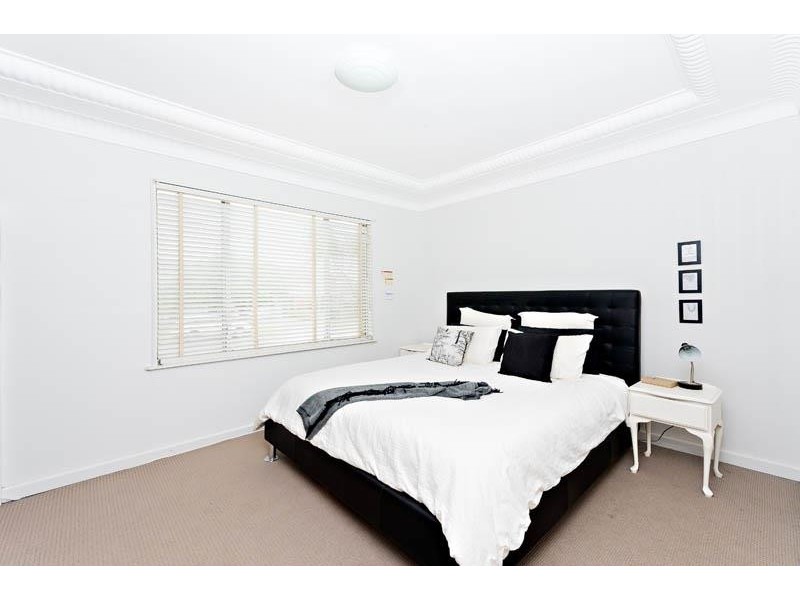 14 Hume Street, Chifley NSW 2036