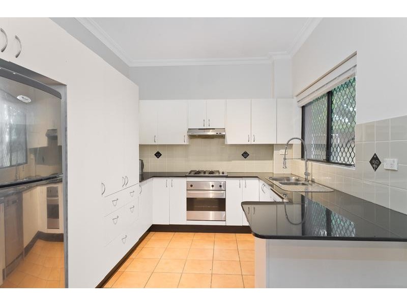 2/5 Alison Rd, Kensington NSW 2033