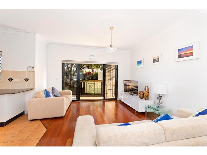 2/5 Alison Rd, Kensington NSW 2033