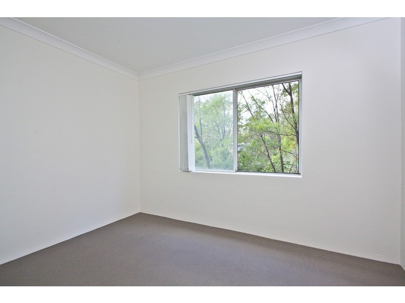 4/4 Cottonwood Crescent, Macquarie Park NSW 2113