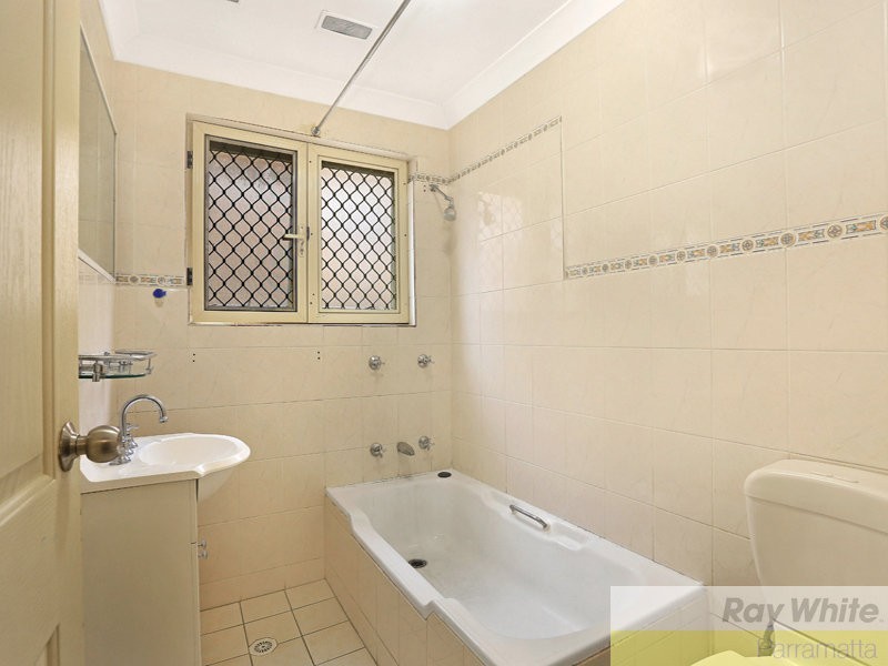 2/142a Good Street, Harris Park NSW 2150