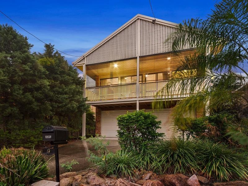 9 Crombie Street, Clayfield QLD 4011