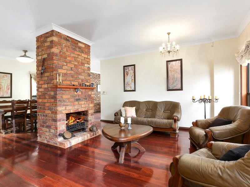 9 Crombie Street, Clayfield QLD 4011