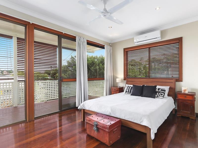 9 Crombie Street, Clayfield QLD 4011