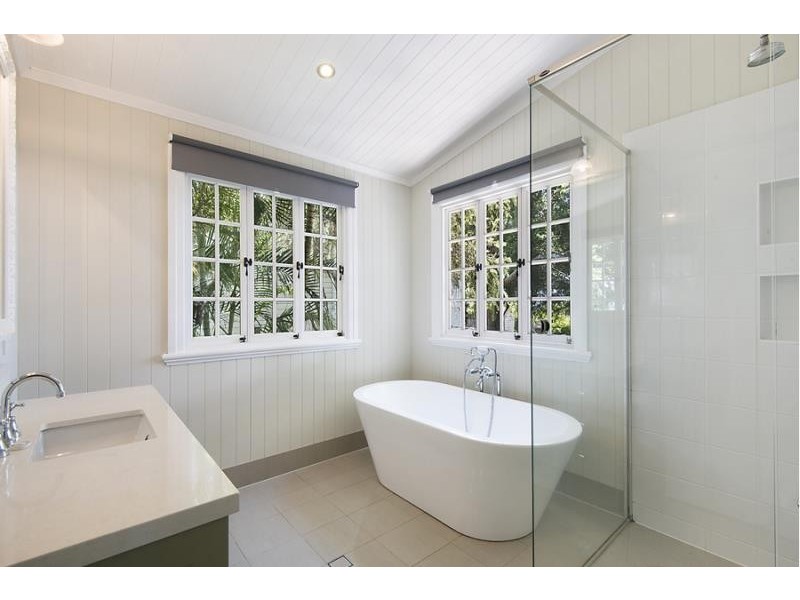 97 Bowman Parade, Bardon QLD 4065