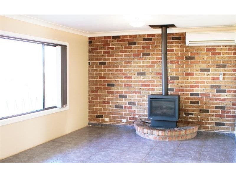 27 Barr Street, Colyton NSW 2760