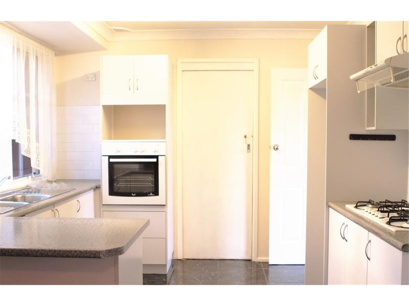 27 Barr Street, Colyton NSW 2760