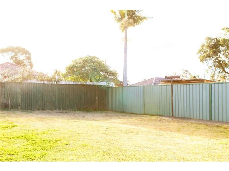 27 Barr Street, Colyton NSW 2760