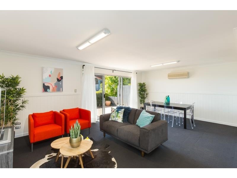 1/72 Miles Street, Hawthorne QLD 4171