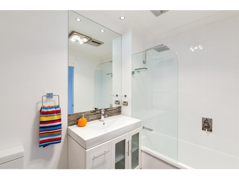 1/72 Miles Street, Hawthorne QLD 4171