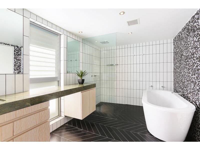 18 Wybalena Road, Hunters Hill NSW 2110