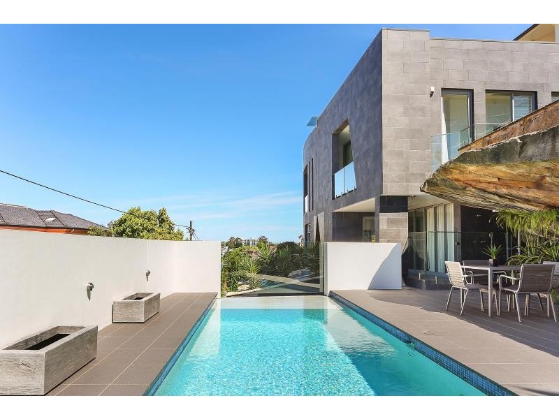 18 Wybalena Road, Hunters Hill NSW 2110