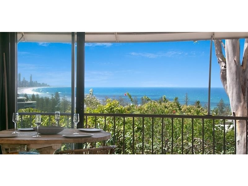 2/18 Brake St, Burleigh Heads QLD 4220