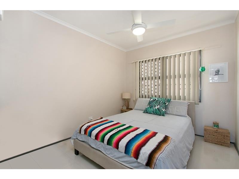 2/18 Brake St, Burleigh Heads QLD 4220