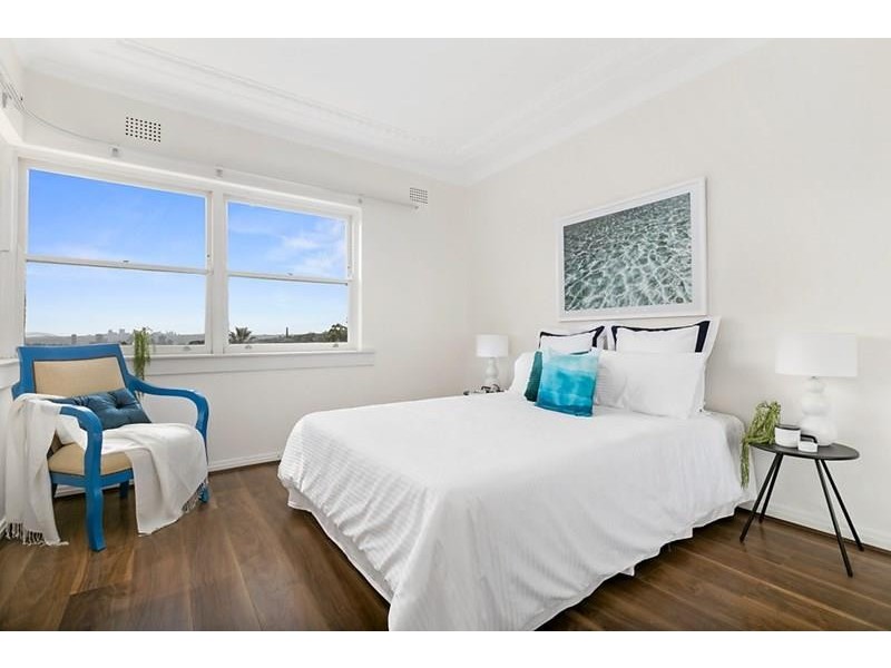 9/123 Old South Head Road, Bondi Junction NSW 2022