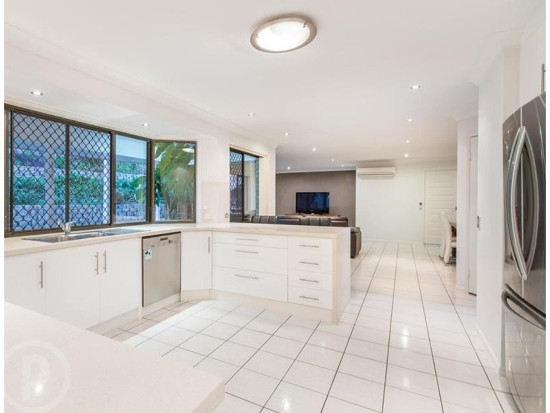 3 Marianna Street, Mansfield QLD 4122