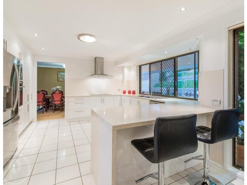 3 Marianna Street, Mansfield QLD 4122