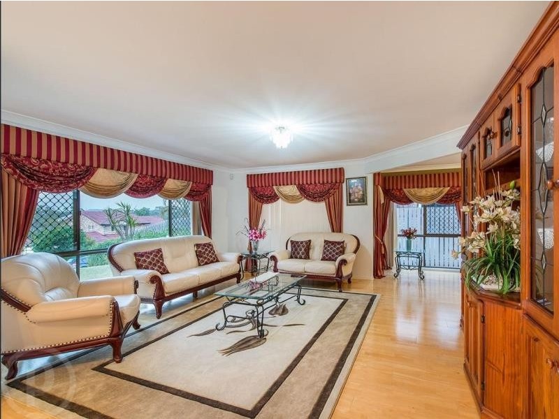 3 Marianna Street, Mansfield QLD 4122