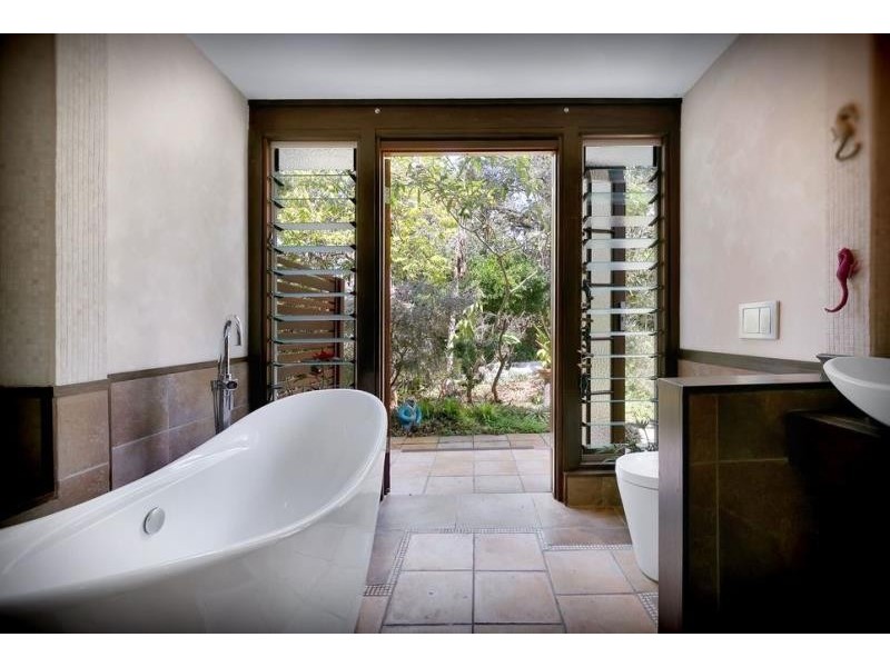 39 Rickwood Street, Carina QLD 4152