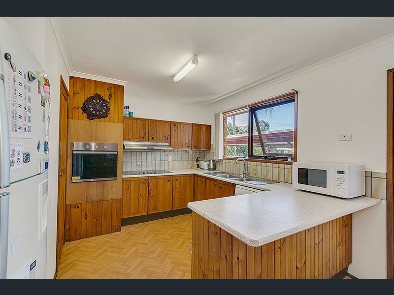 13 Sarah Street, Loganlea QLD 4131