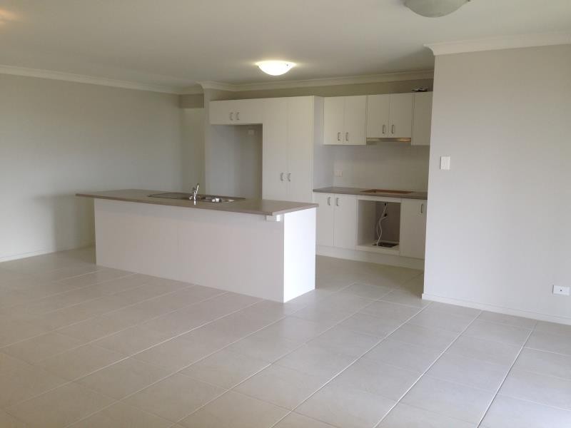 8 Lambkin Street, Singleton NSW 2330