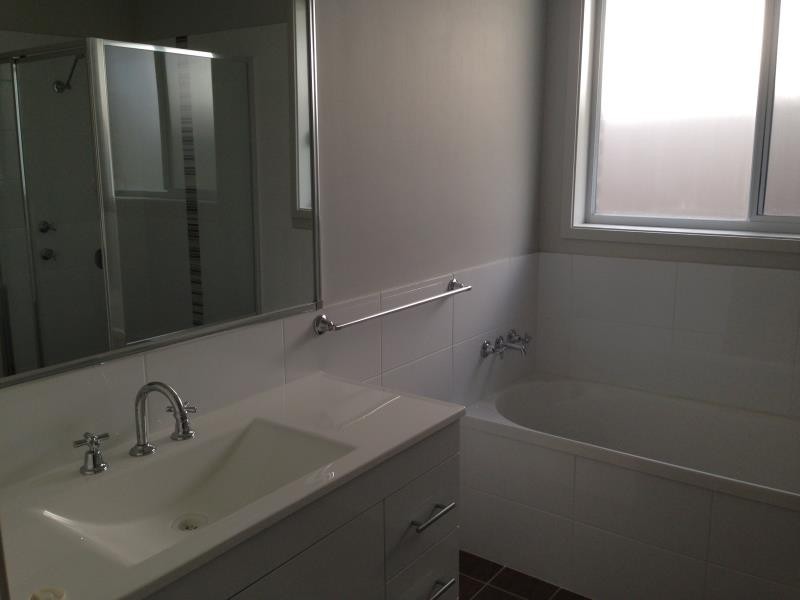 8 Lambkin Street, Singleton NSW 2330