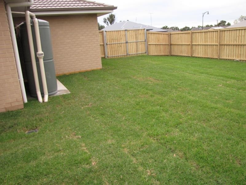 2 Muirfield Avenue, Cessnock NSW 2325