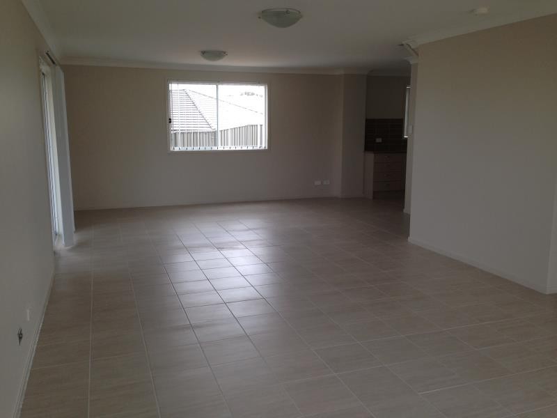 12 Undercliff Street, Cliftleigh NSW 2321