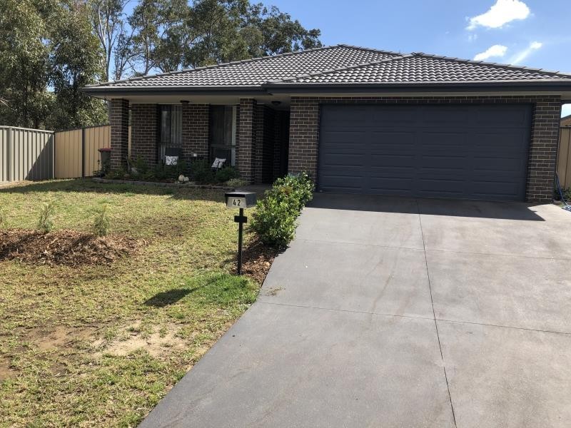 42 Trebbiano Drive, Cessnock NSW 2325