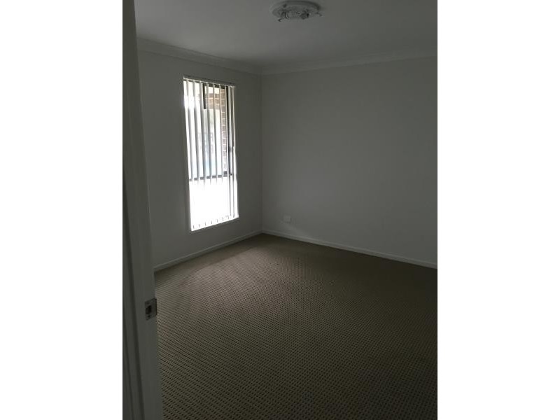 42 Trebbiano Drive, Cessnock NSW 2325