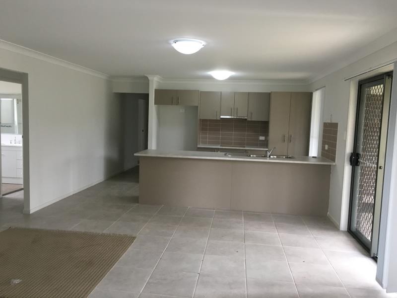 42 Trebbiano Drive, Cessnock NSW 2325