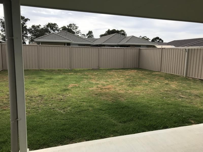 10 Connel Drive, Heddon Greta NSW 2321