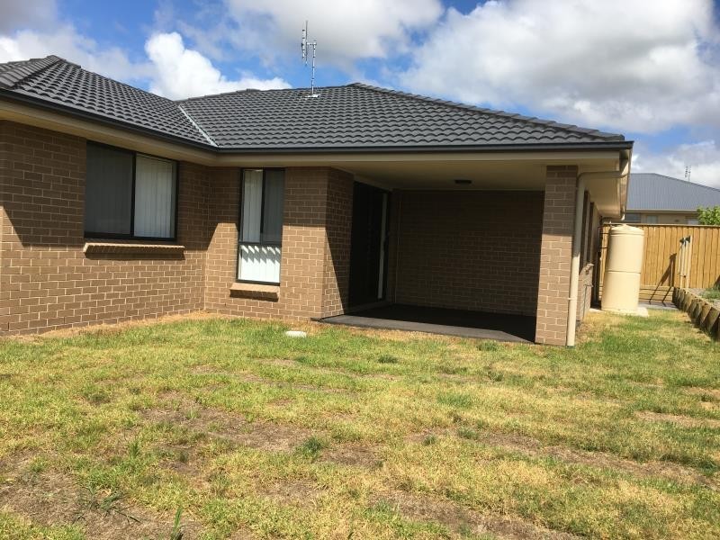 13 Redgum Circuit, Aberglasslyn NSW 2320
