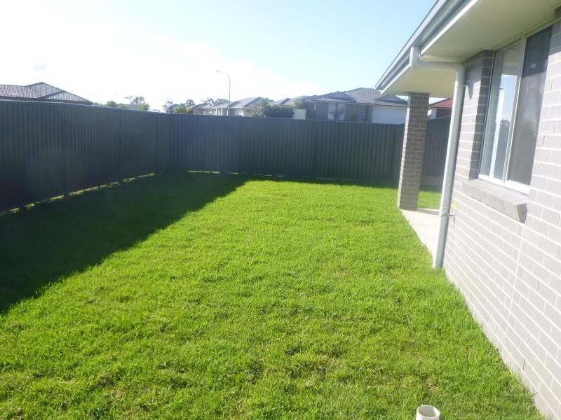 4 Tanzanite Street, Rutherford NSW 2320