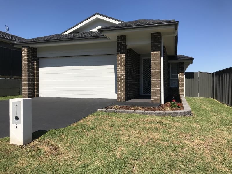 9 MARTHA ROAD, Edgeworth NSW 2285