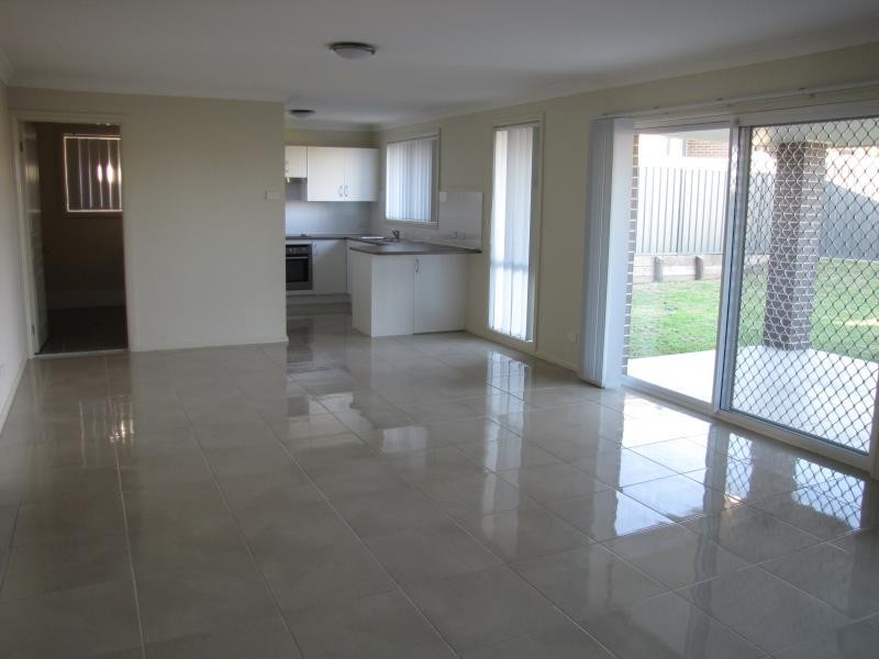 36 Nowlan Crescent, Singleton NSW 2330