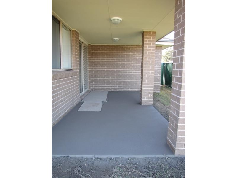 14 Lambkin Street, Hunterview NSW 2330