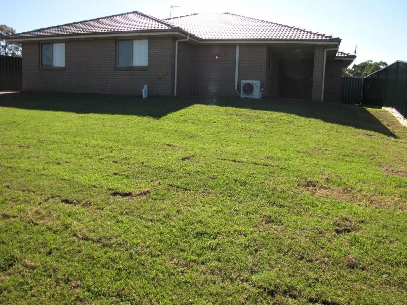 14 Lambkin Street, Hunterview NSW 2330