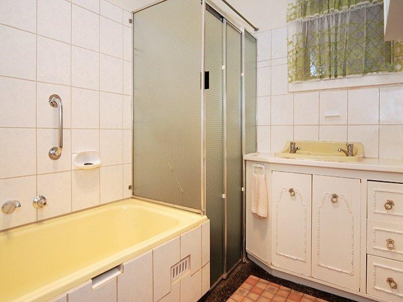 4 Brodie Crescent, Christies Beach SA 5165