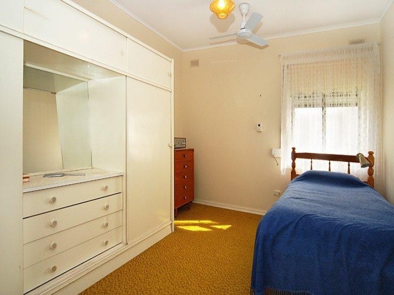 4 Brodie Crescent, Christies Beach SA 5165