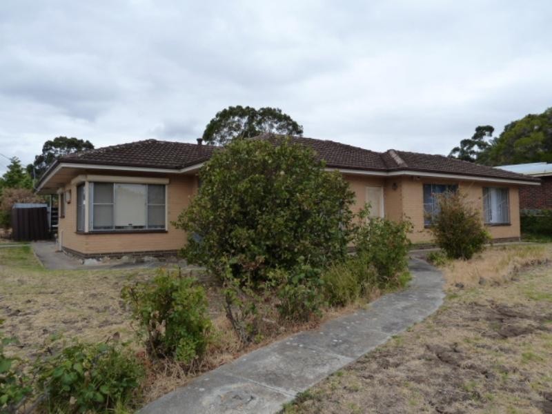 2 Canberra Crescent, Valley View SA 5093