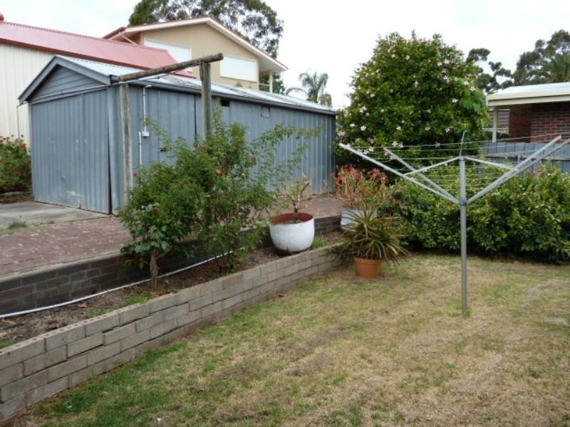 2 Canberra Crescent, Valley View SA 5093